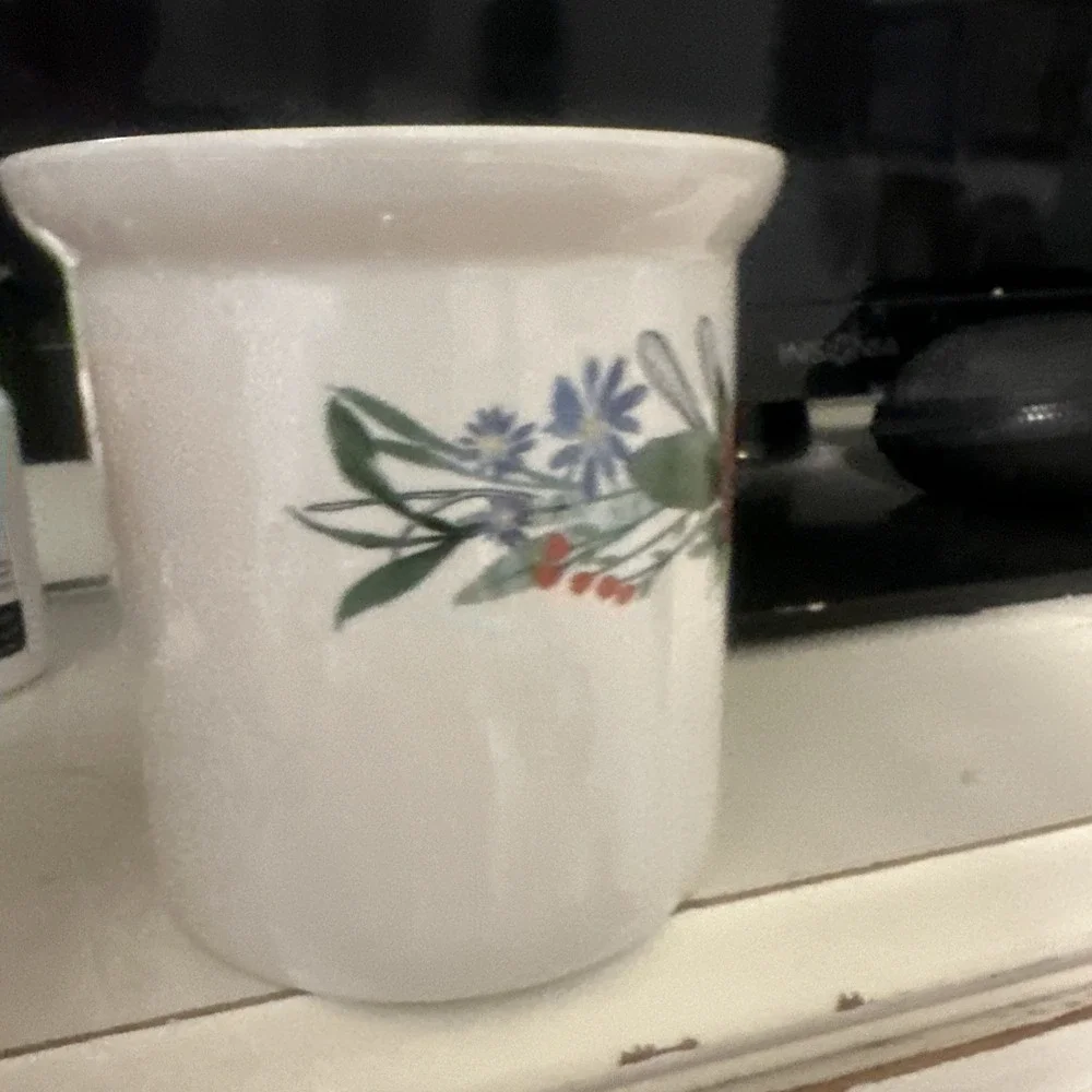 Eliza Todd pottery crock